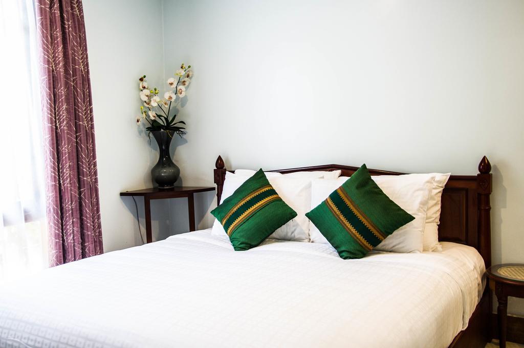 Family Boutique Hotel Вьентьян Экстерьер фото