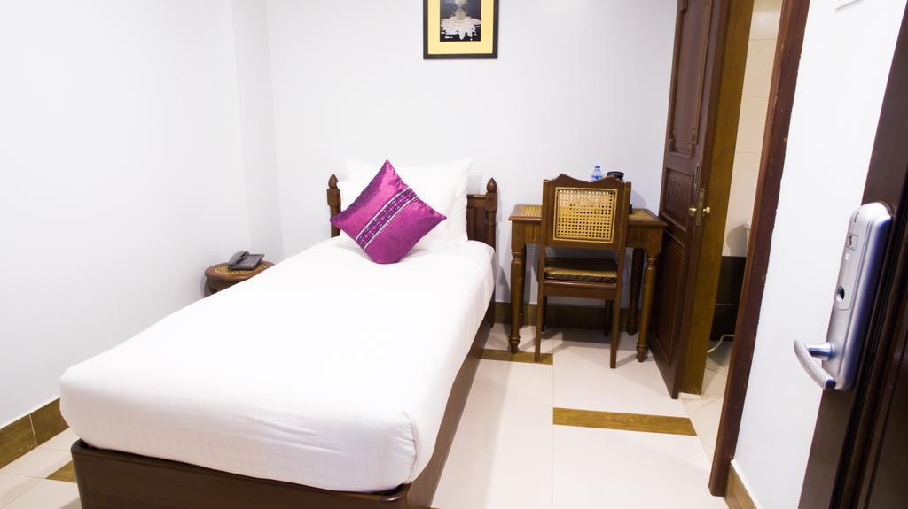 Family Boutique Hotel Вьентьян Экстерьер фото