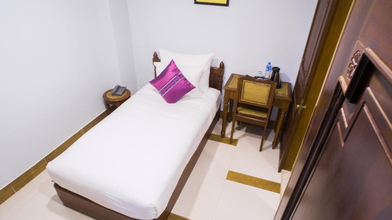 Family Boutique Hotel Вьентьян Экстерьер фото